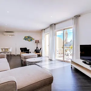 al-apartamento-terracos-da-falesia.hotelaalgarve.com/